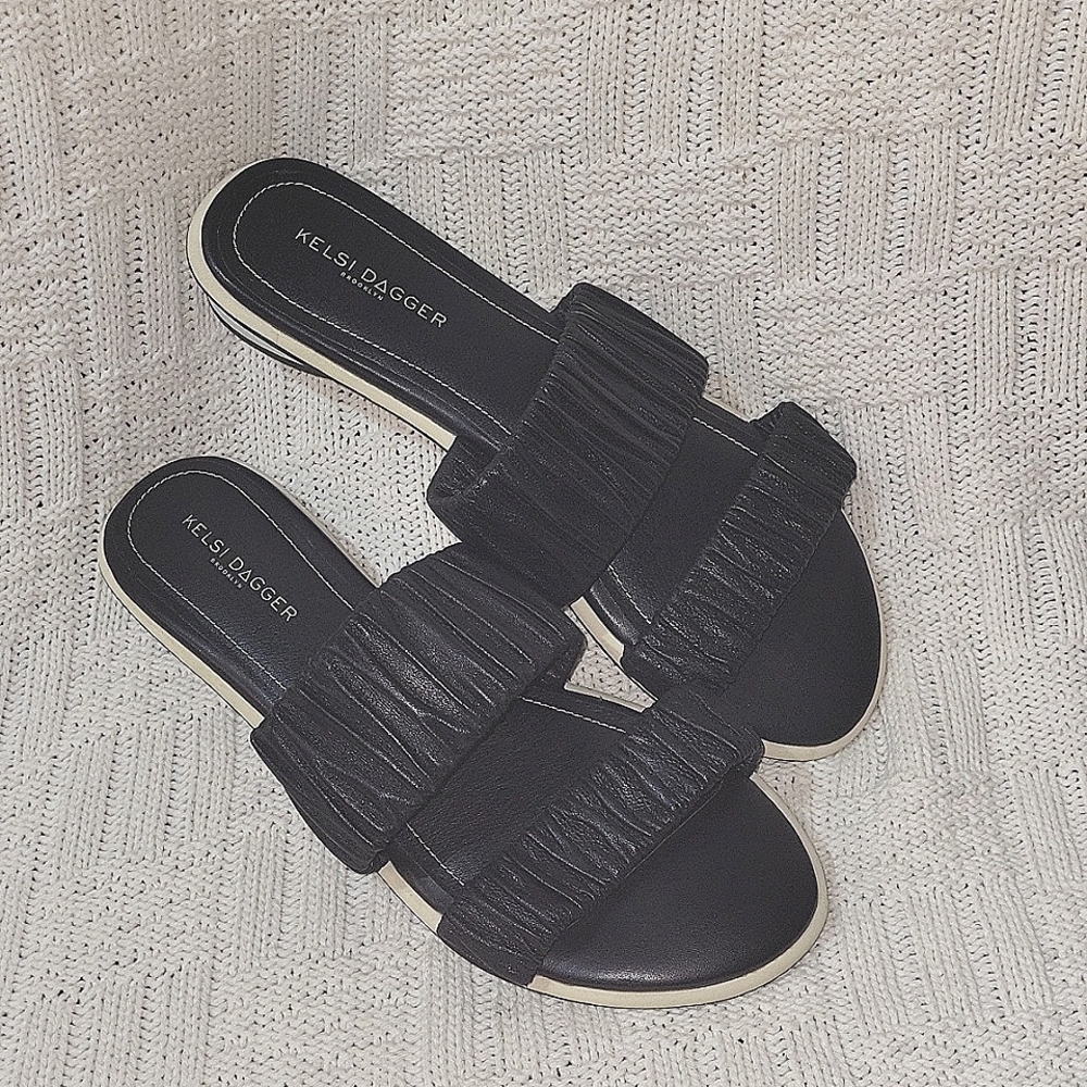 Kelsi Dagger Brooklyn Black Leather Ruched Slide Sandals Sz 10 M